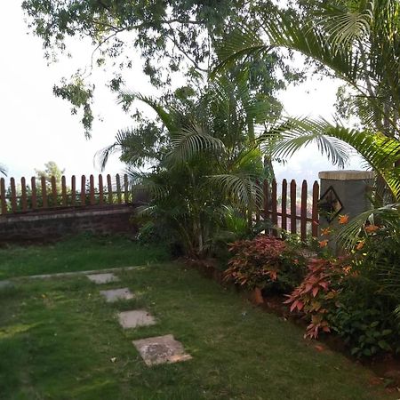 Inaya Bungalow Villa Pancsgani Kültér fotó